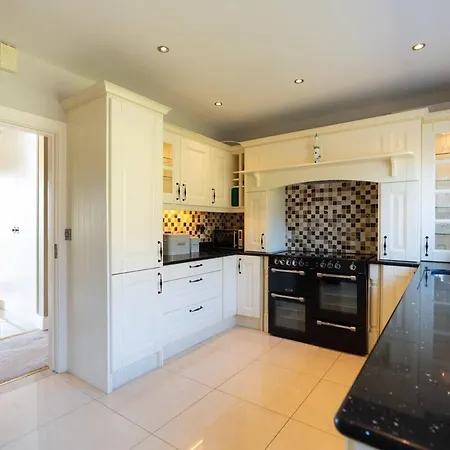 By The Sea - Sea Views Ferienhaus *