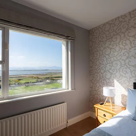 Сasa de vacaciones By The Sea - Sea Views *