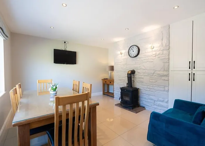 By The Sea - Sea Views * Инч