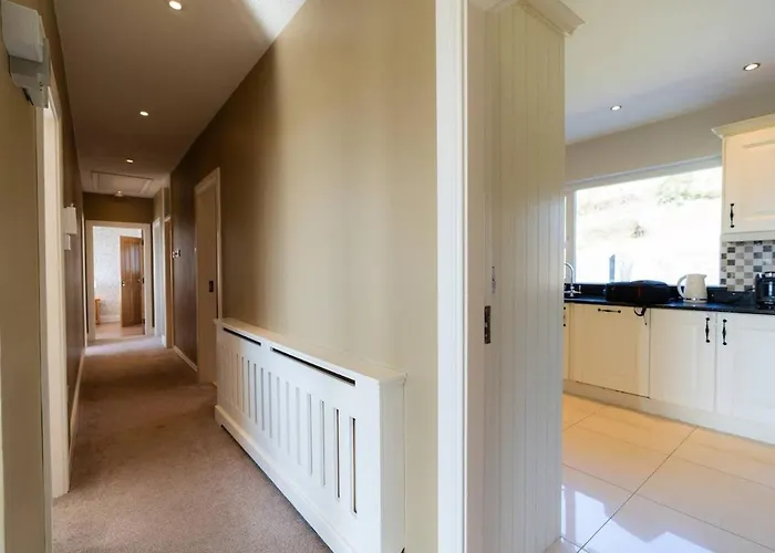 Дом отдыха By The Sea - Sea Views *