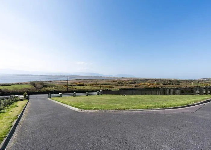 By The Sea - Sea Views *